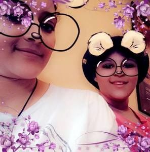 Meet your Posher, Deedee